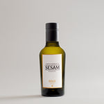 Unser Sesamöl – ungeröstet, kaltgepresst und mild-nussigUnsere nativen Öle überzeugen durch ihre hohe Qualität. So auch unser Sesamöl: ungeröstet und kaltgepresst entfaltet es seinen mild-nussigen Geschmack.
